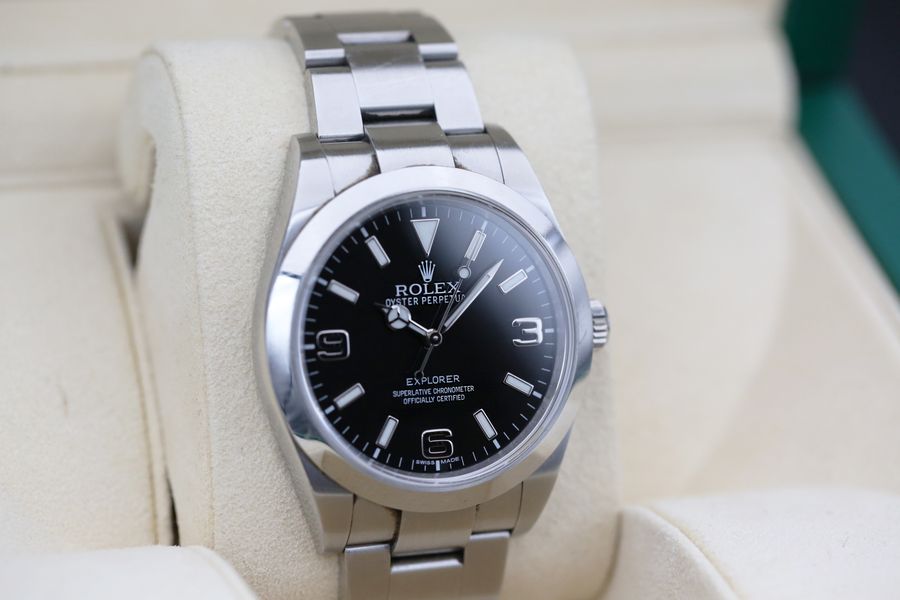 Rolex Explorer 214270